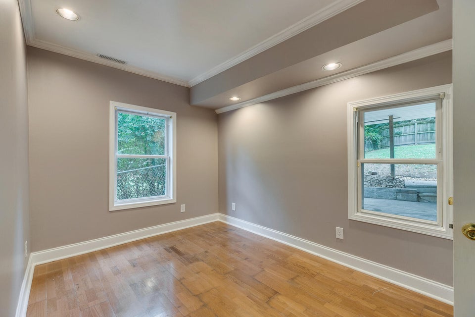 Photo #16: 403 Poplar Street