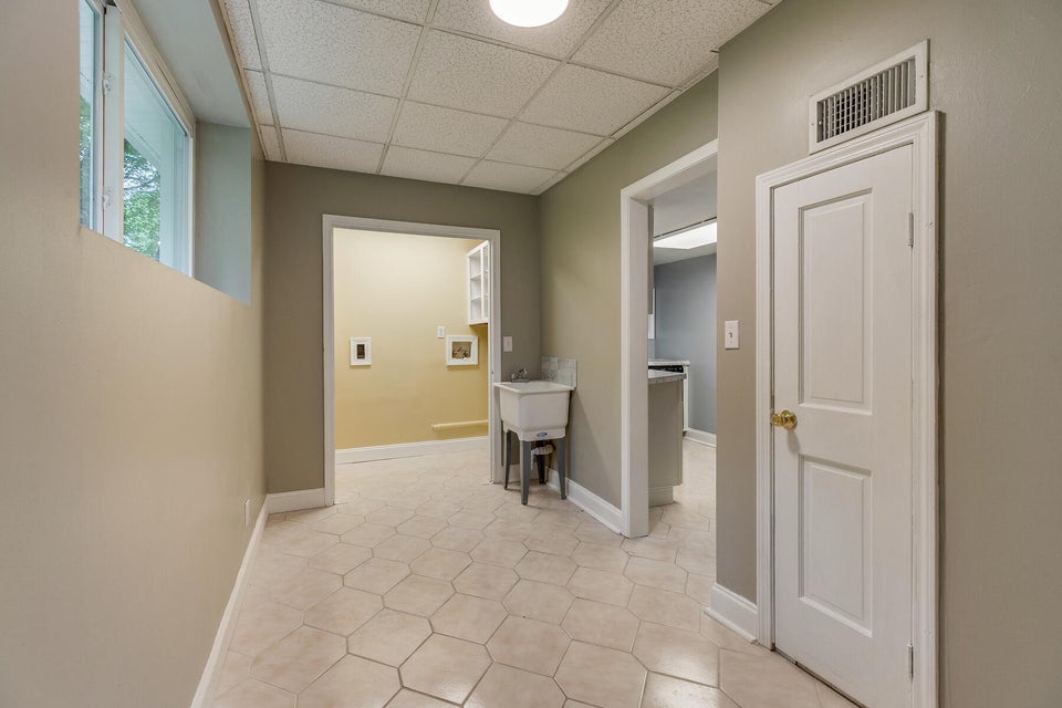 Photo #19: 403 Poplar Street