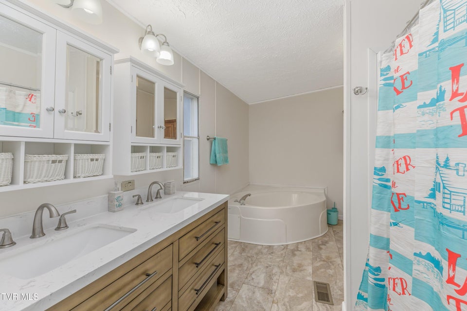 Photo #8: 9945 Highway 11w 