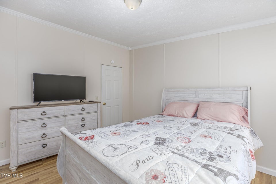 Photo #9: 9945 Highway 11w 