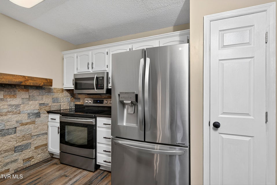 Photo #5: 118 Timberbrook Drive Drive