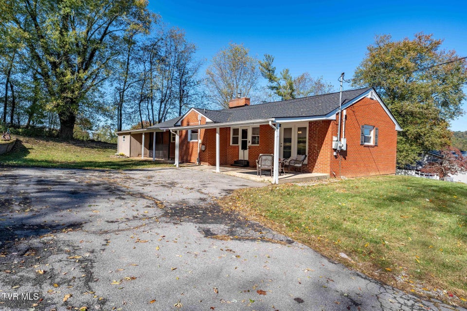 Photo #33: 205 Franklin Drive