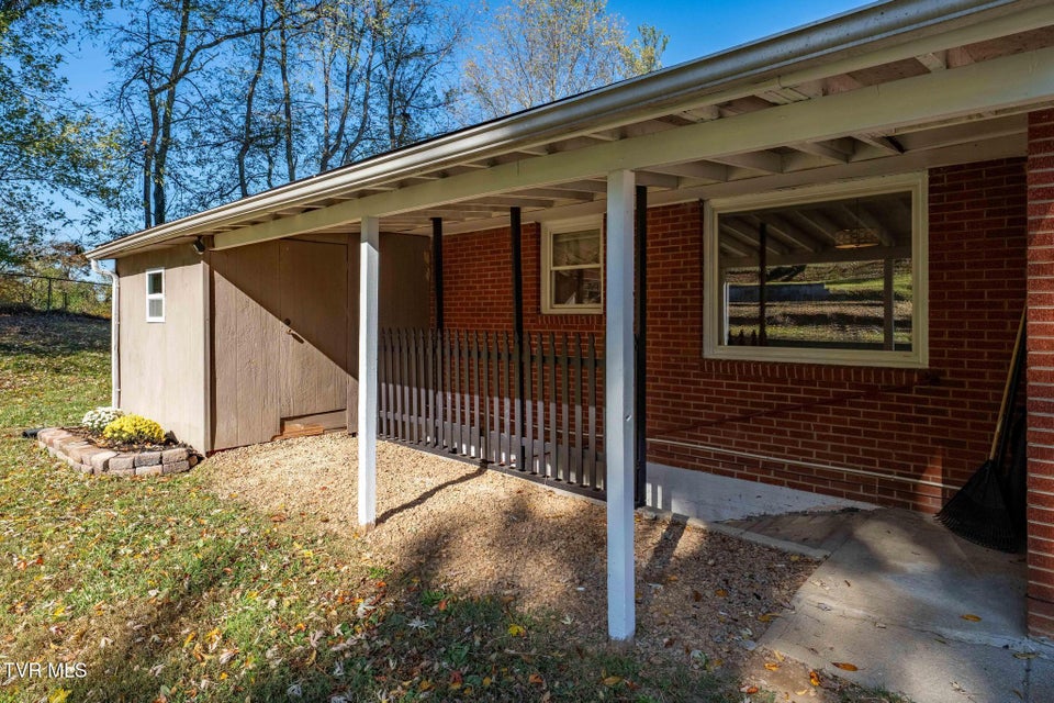 Photo #37: 205 Franklin Drive