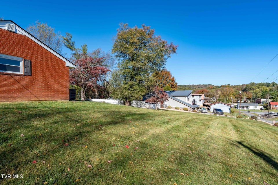 Photo #40: 205 Franklin Drive