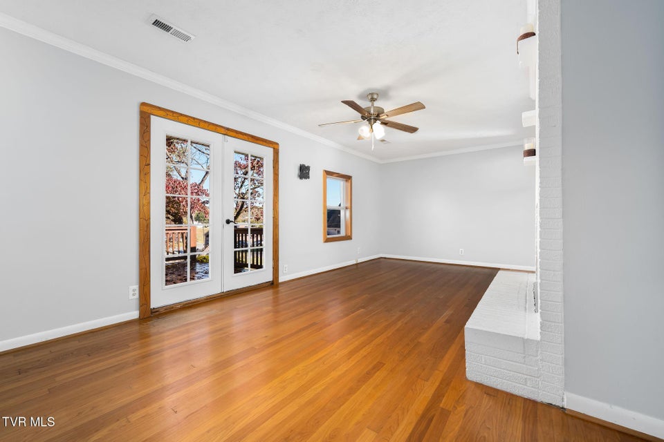 Photo #9: 205 Franklin Drive