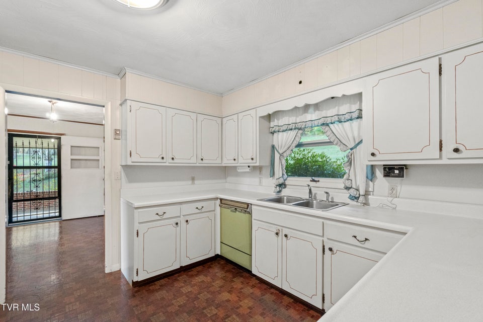 Photo #2: 15490 Kingsport Highway