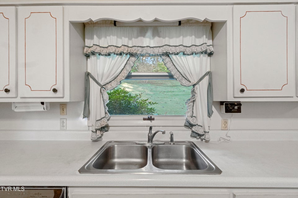 Photo #12: 15490 Kingsport Highway