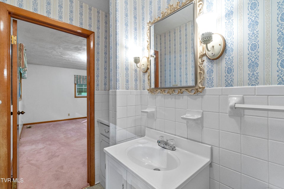 Photo #29: 15490 Kingsport Highway