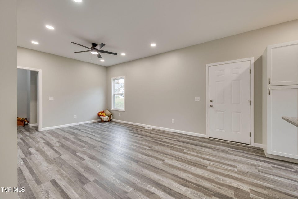 Photo #10: 215 Brighton Place