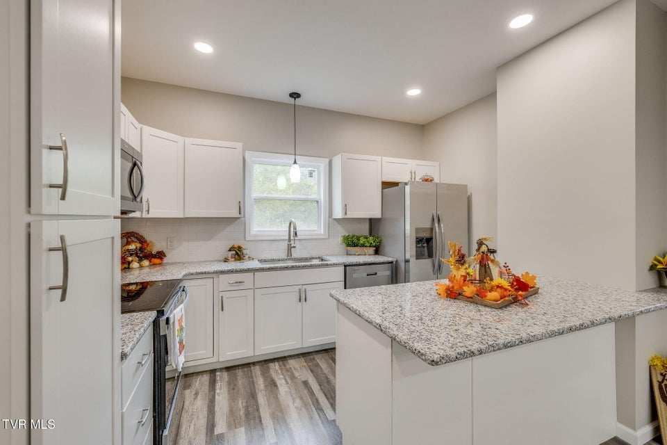 Photo #13: 215 Brighton Place
