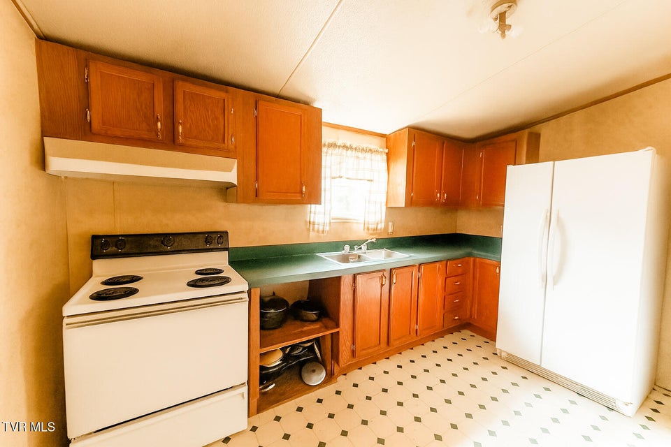 Photo #9: 694 Heck Branch Road