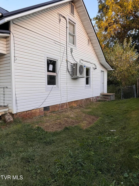 Photo #6: 705 Lehigh Street