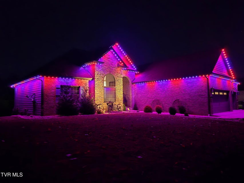 Photo #68: 469 Grovemont Place