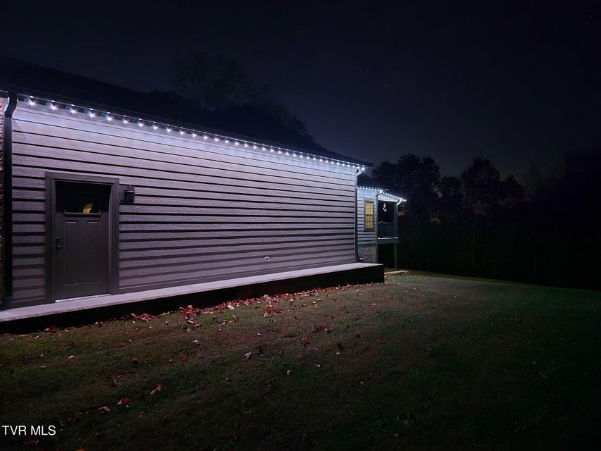 Photo #70: 469 Grovemont Place