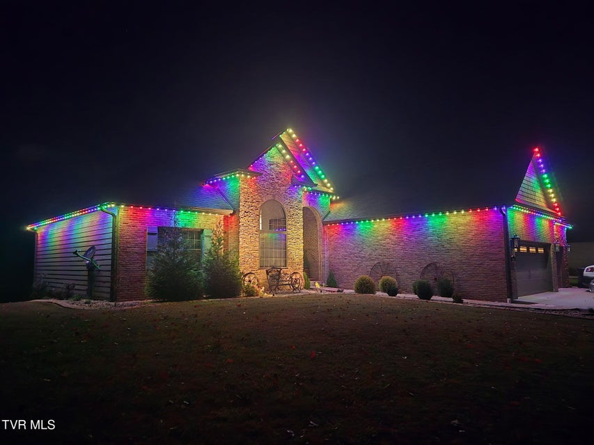 Photo #72: 469 Grovemont Place