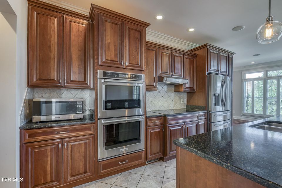 Photo #21: 102 Oak View Circle