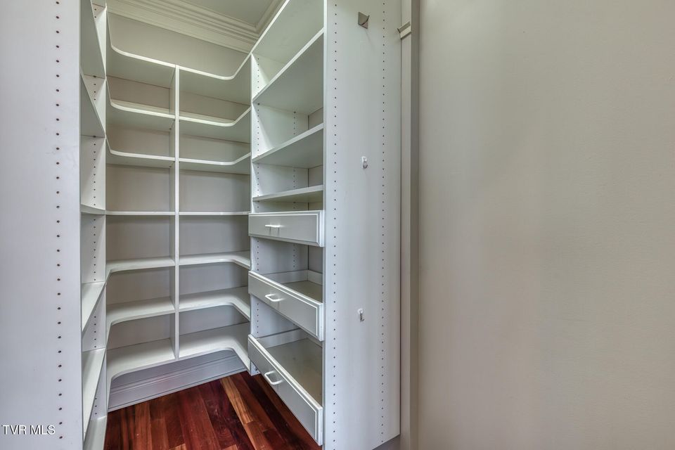 Photo #24: 102 Oak View Circle