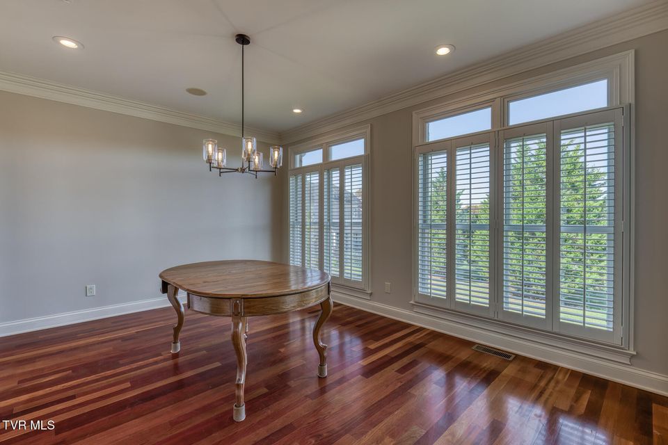 Photo #25: 102 Oak View Circle