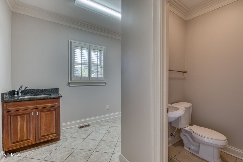 Photo #29: 102 Oak View Circle