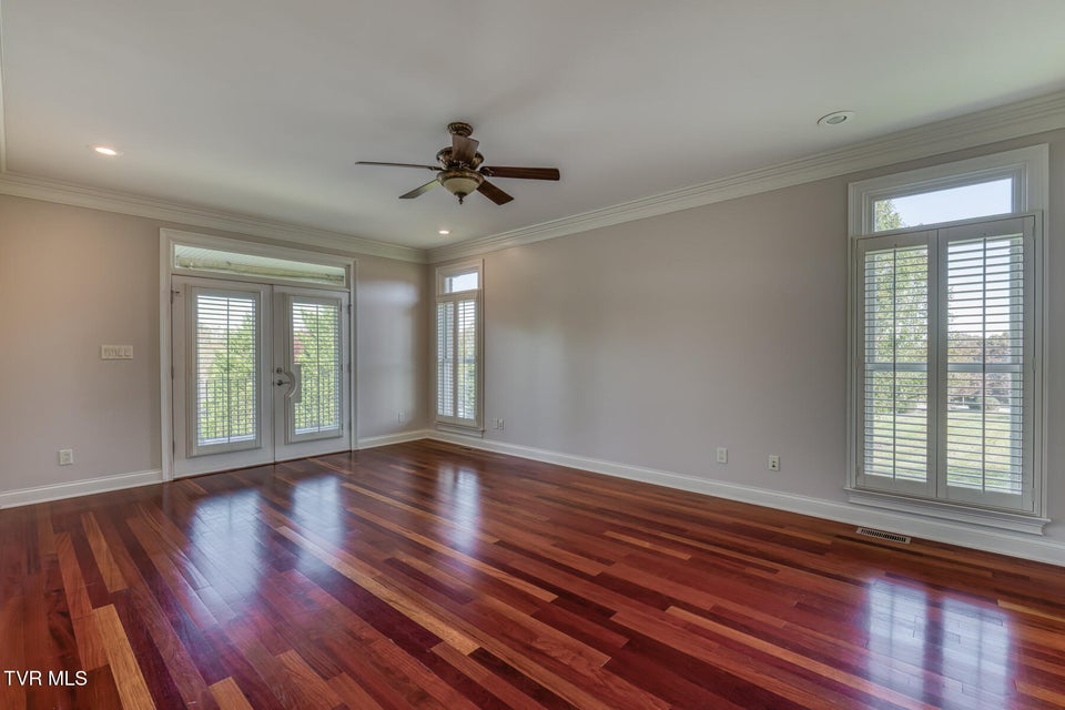 Photo #31: 102 Oak View Circle