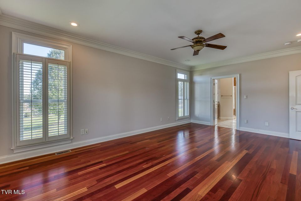 Photo #33: 102 Oak View Circle