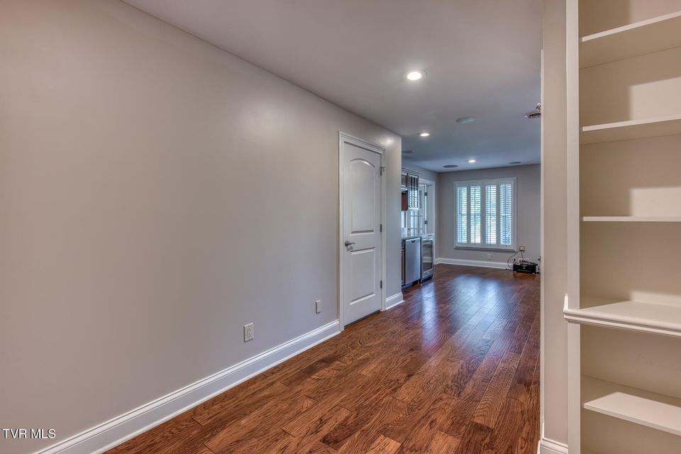 Photo #61: 102 Oak View Circle