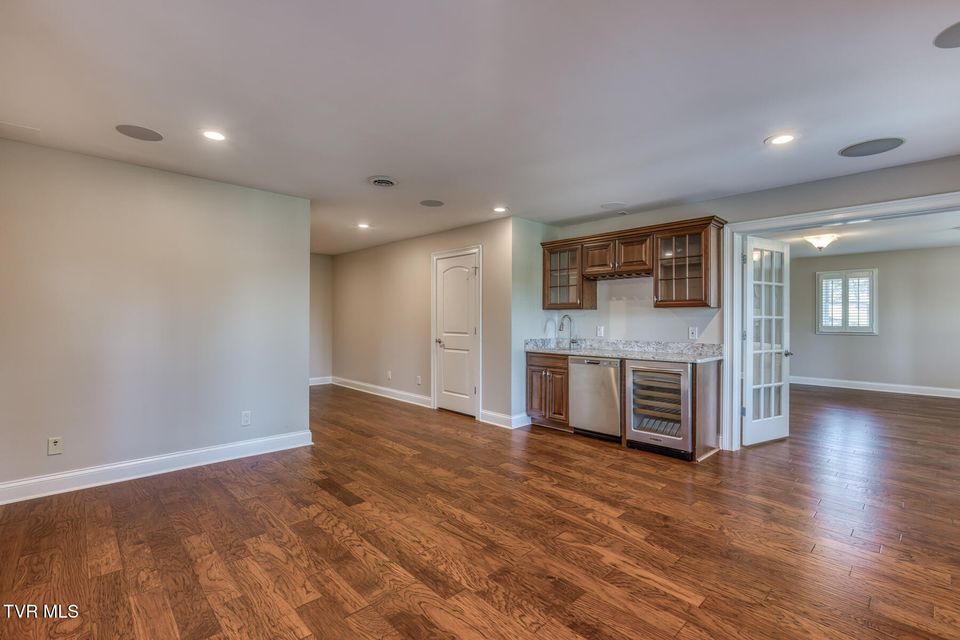 Photo #64: 102 Oak View Circle