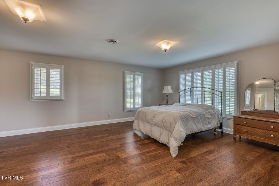 Photo #66: 102 Oak View Circle