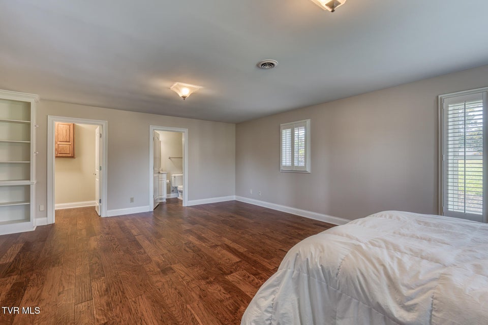 Photo #67: 102 Oak View Circle