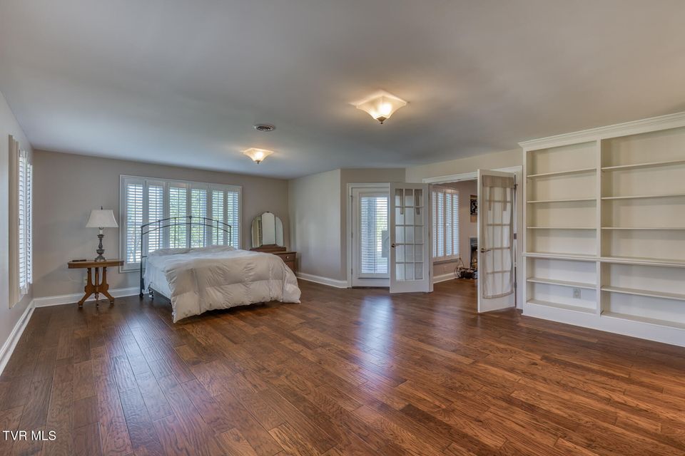 Photo #69: 102 Oak View Circle