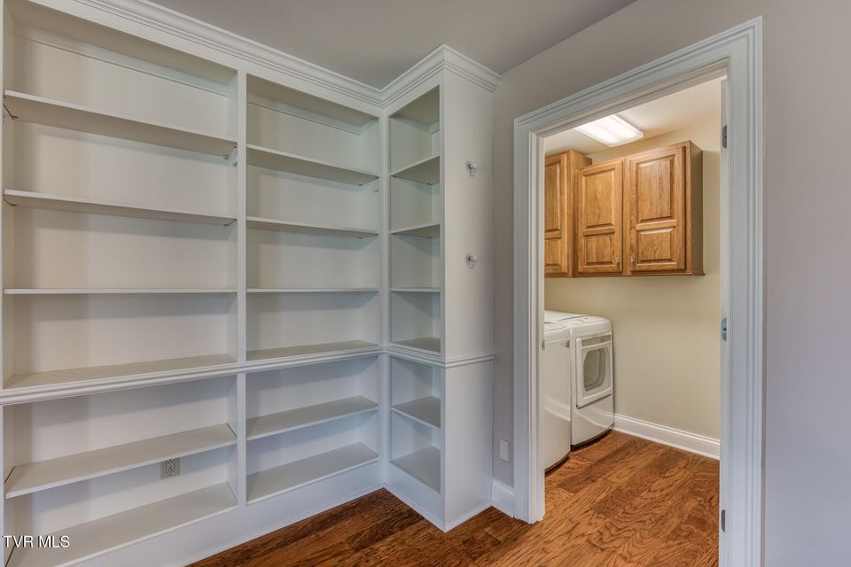 Photo #70: 102 Oak View Circle