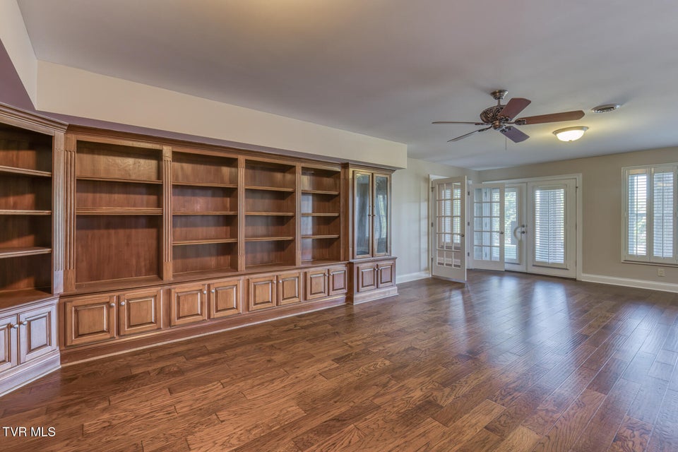 Photo #74: 102 Oak View Circle