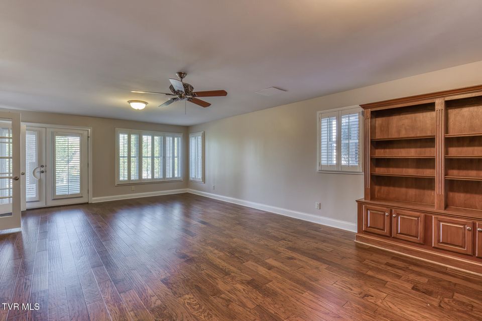 Photo #75: 102 Oak View Circle