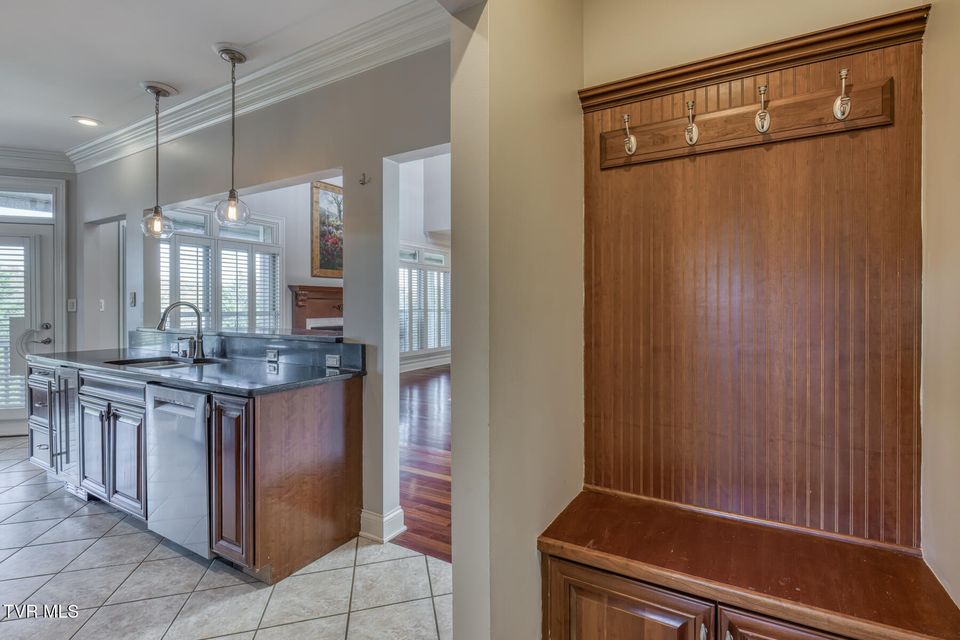 Photo #77: 102 Oak View Circle