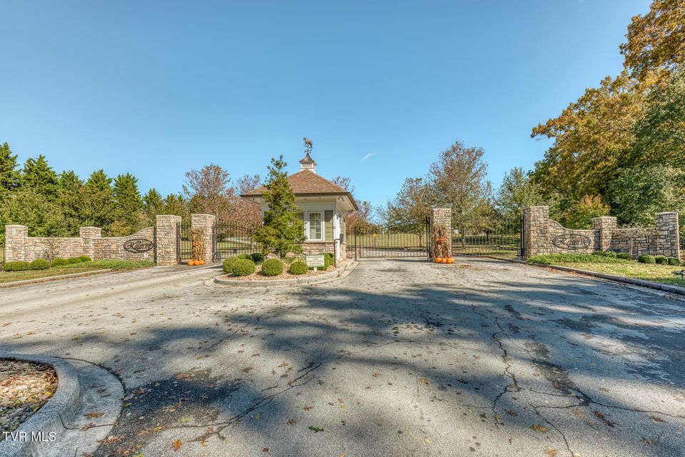 Photo #93: 102 Oak View Circle