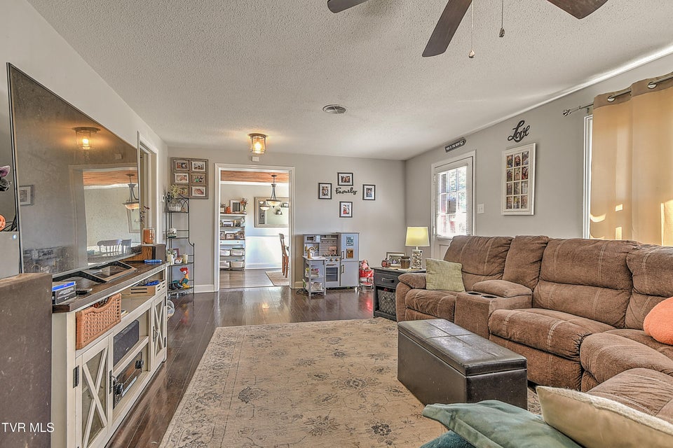 Photo #18: 524 Dogwood Drive