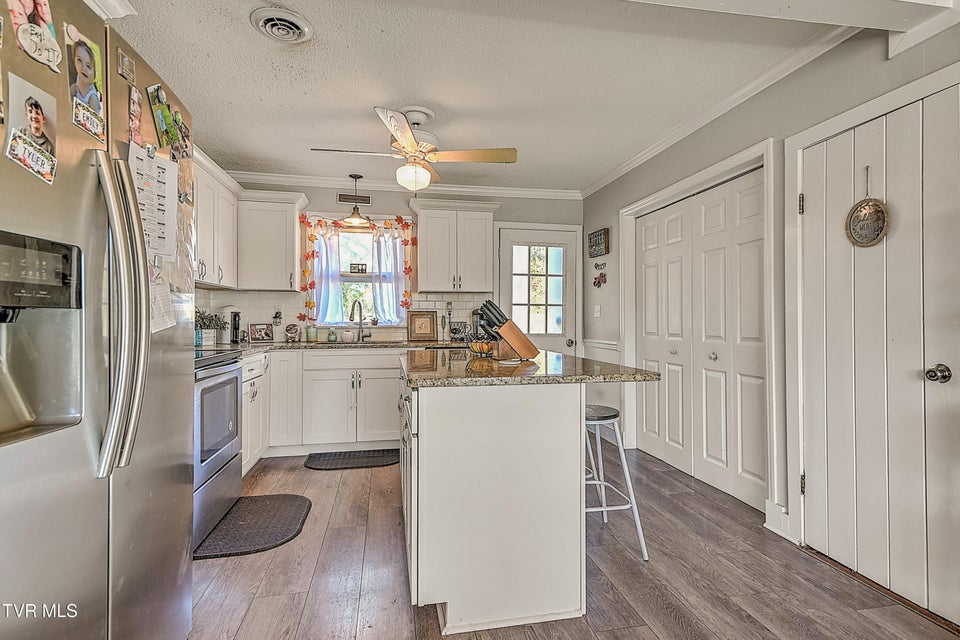 Photo #6: 524 Dogwood Drive