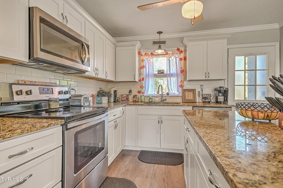 Photo #5: 524 Dogwood Drive