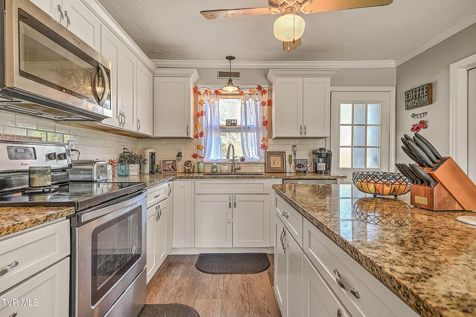 Photo #4: 524 Dogwood Drive