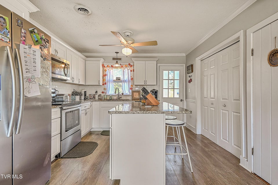 Photo #2: 524 Dogwood Drive