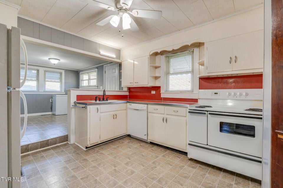 Photo #14: 263 Moulton Road