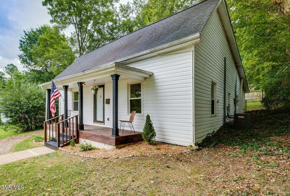 Photo #21: 403 Poplar Street