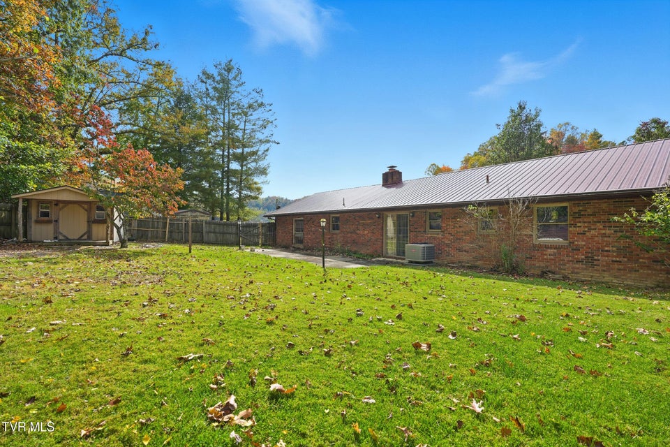 Photo #6: 220 Market Street