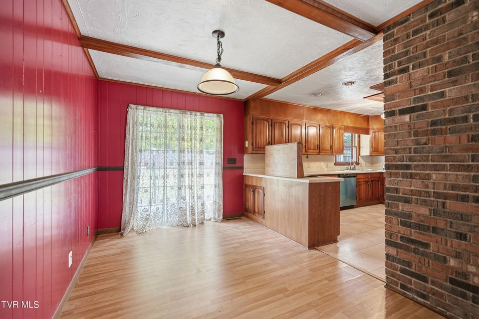 Photo #8: 220 Market Street