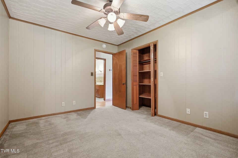 Photo #18: 220 Market Street