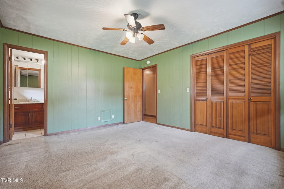 Photo #23: 220 Market Street