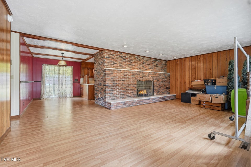 Photo #25: 220 Market Street