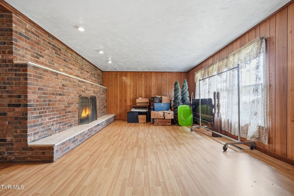 Photo #26: 220 Market Street