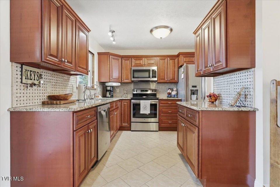 Photo #8: 235 Sunny Way