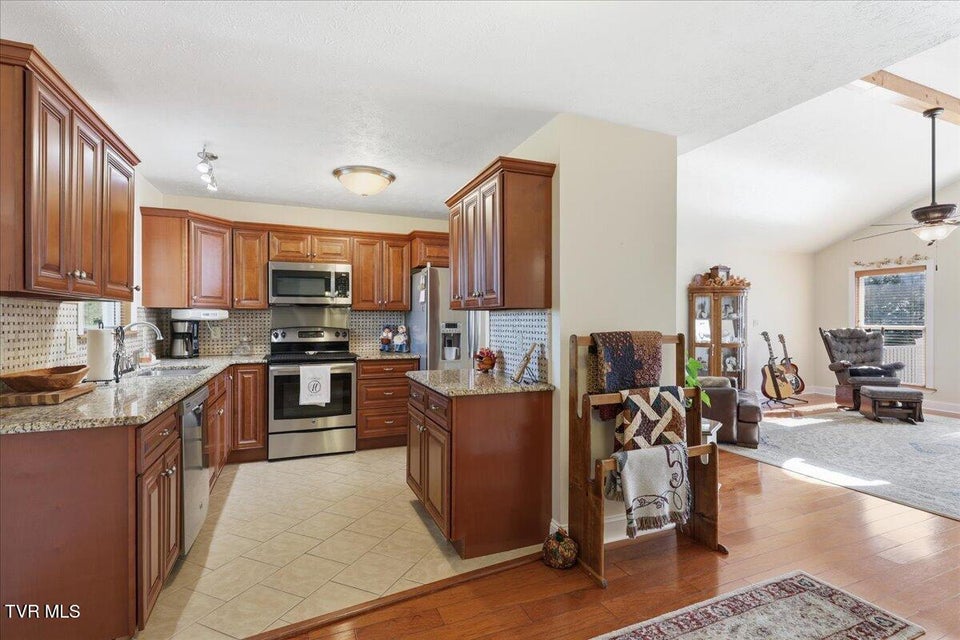 Photo #10: 235 Sunny Way